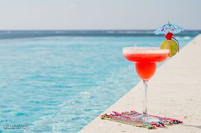 Las Verandas Hotel & Villas
