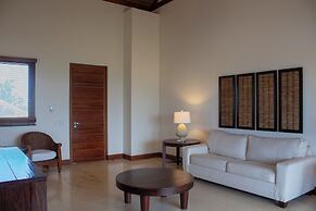 Las Verandas Hotel & Villas