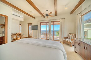 Las Verandas Hotel & Villas