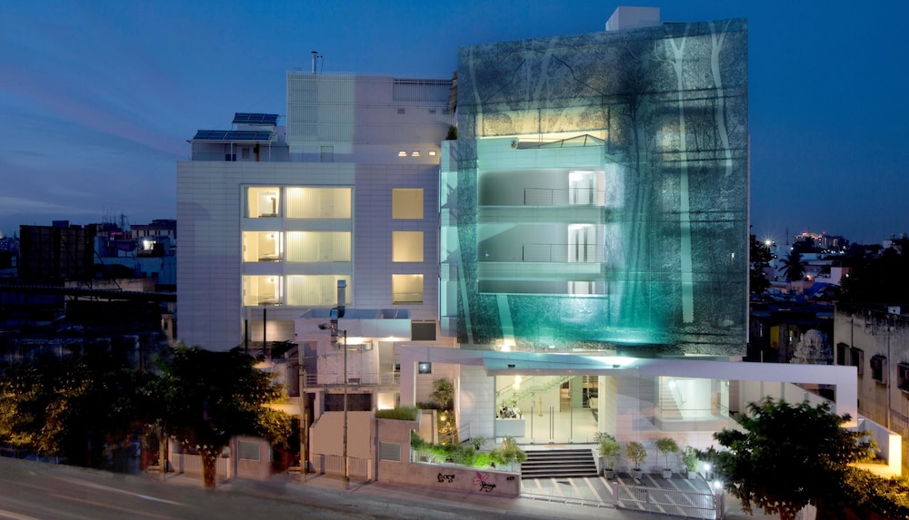 SRS Springs Hotel & Spa