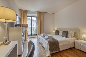 Milan Royal Suites & Luxury Apartments