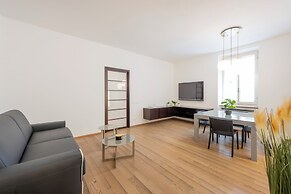 Milan Royal Suites & Luxury Apartments