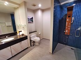 Benviar Tonson Residence