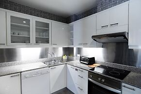 Benviar Tonson Residence