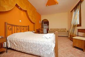 Golden Sun Hotel