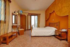 Golden Sun Hotel