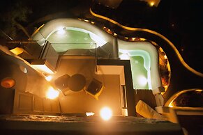 Golden Sun Hotel