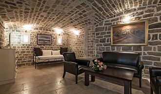 Hotel Azimut
