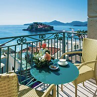 Hotel Azimut
