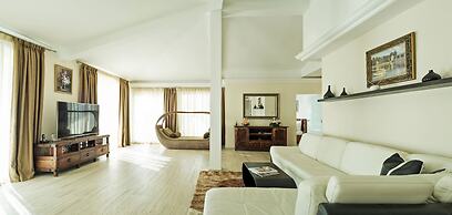 Hotel Azimut