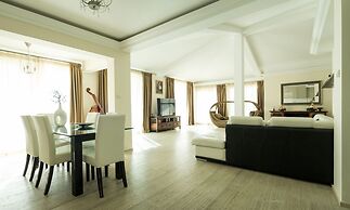 Hotel Azimut