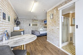 Coast Inn Motel