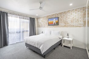Coast Inn Motel