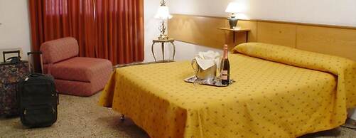 Hotel América