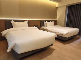 Lido De Paris Hotel
