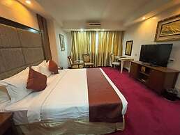 Lido De Paris Hotel