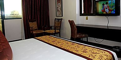 Lido De Paris Hotel