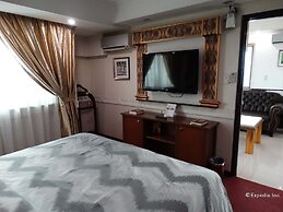 Lido De Paris Hotel