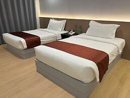 Lido De Paris Hotel
