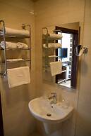 Hotel M