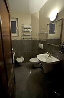 Hotel M