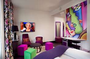 Hotel No13
