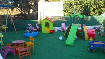 Dora's Studios and Apartments