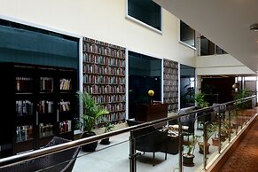 Howard Johnson by Wyndham Bengaluru Hebbal