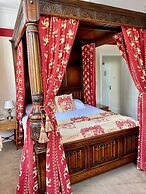 Canterbury Hotel