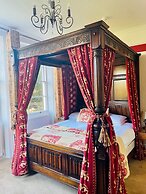 Canterbury Hotel