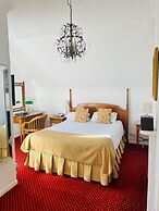 Canterbury Hotel