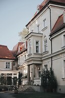Dwór Sieraków
