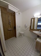 B&B HOTEL Saint-Etienne Monthieu