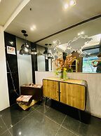 Burgary Hotel