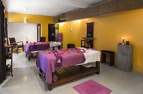 Royal Palms Beach Hotel
