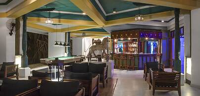 Tangerine Beach Hotel