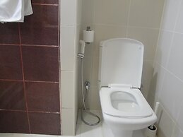 Marina Royal Hotel Suites