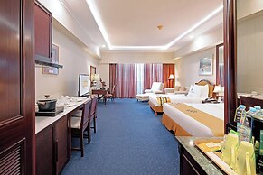 Sunlake Waterfront Resort and Convention