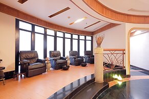 Sunlake Waterfront Resort and Convention
