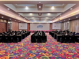 Sunlake Waterfront Resort and Convention