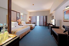 Sunlake Waterfront Resort and Convention