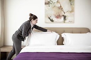 O Monot Hotel