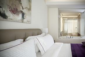 O Monot Hotel