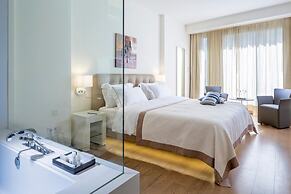 O Monot Hotel