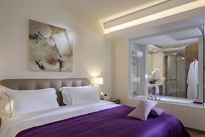 O Monot Hotel