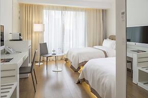 O Monot Hotel
