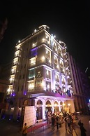 Q Hotel