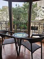 Q Hotel