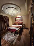 Q Hotel