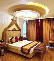 Q Hotel